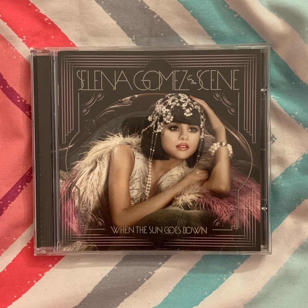 Selena Gomez & The Scene - When The Sun Goes Down